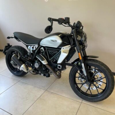 DUCATI SCRAMBLER 800 ICON