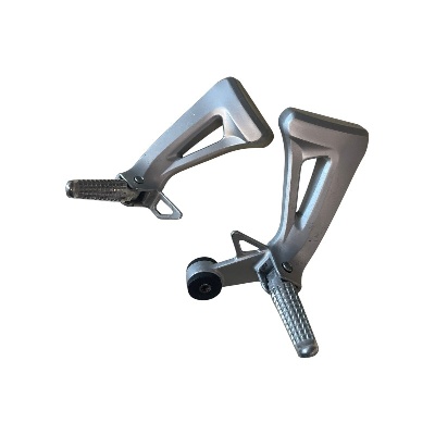 Copripedale Poggiapiedi Passengero foro mm. 15 per VESPA 50 125 150 160 180 200 tutte